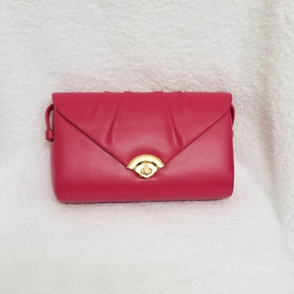 Pink Clutch - Picture 1 of 7